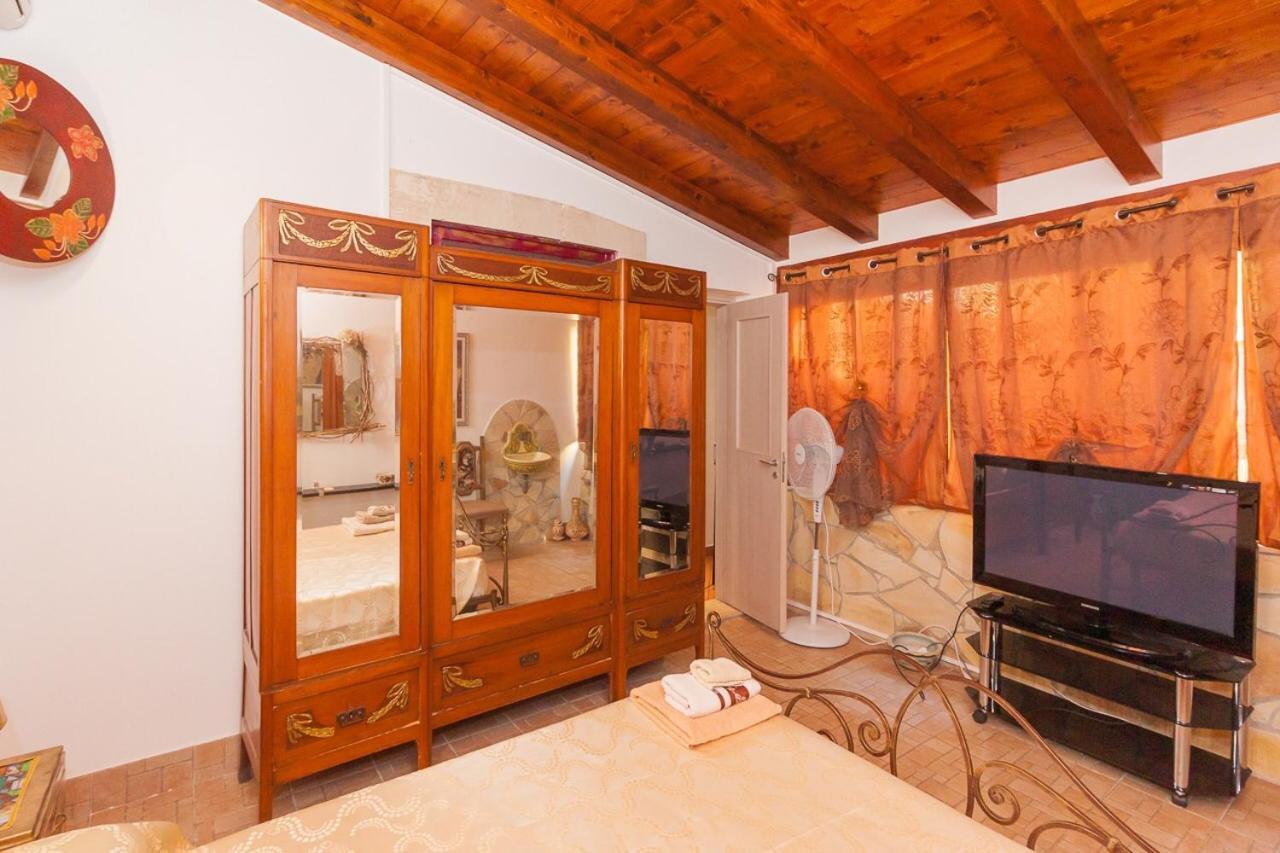 B&B L'Infiorescenza New Сиракузы Экстерьер фото